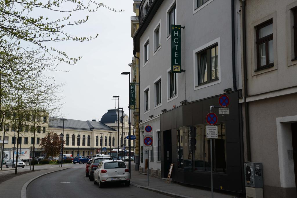 Hotel-Gasthof Graf Sankt Poelten Esterno foto