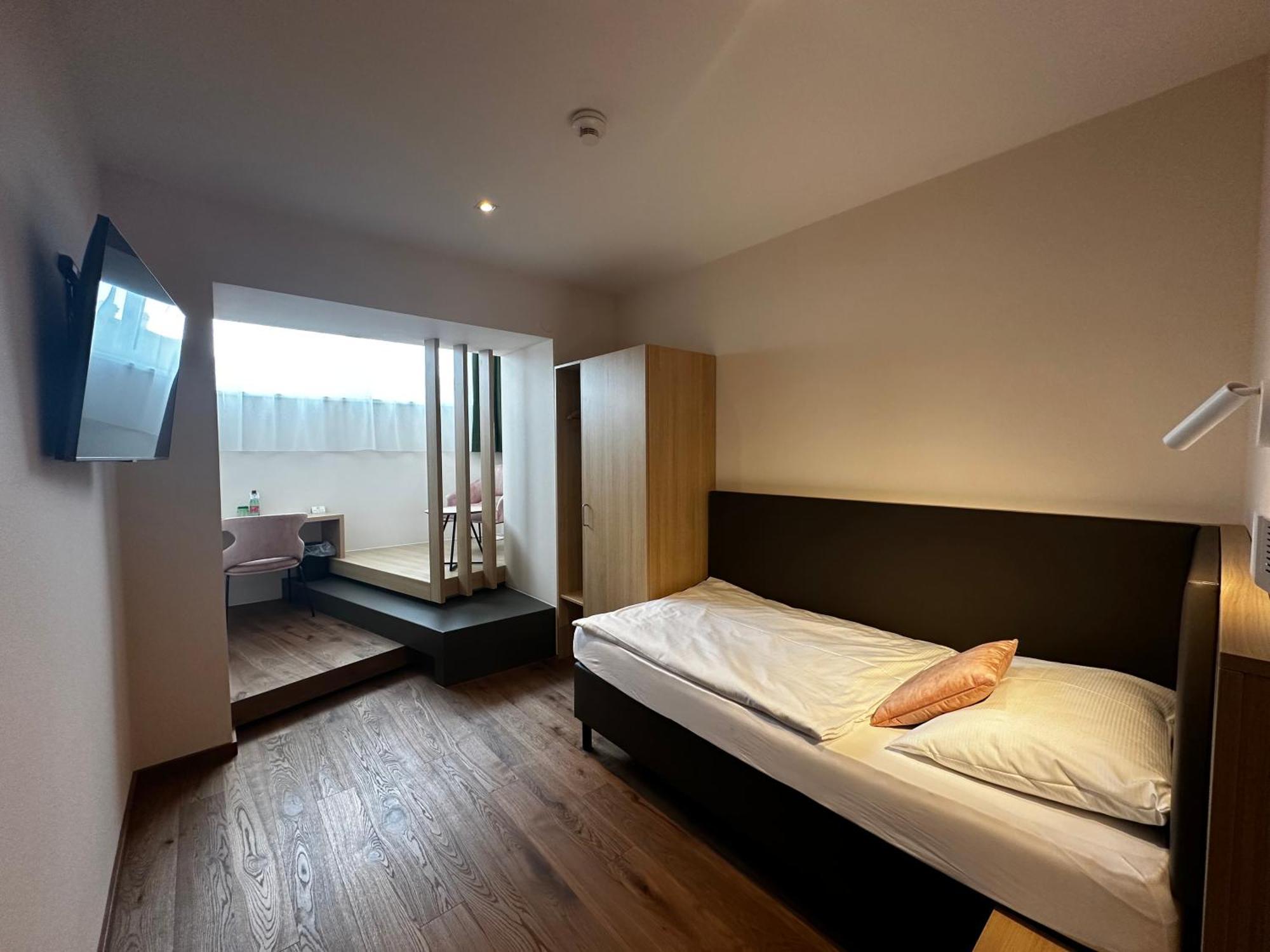 Hotel-Gasthof Graf Sankt Poelten Esterno foto