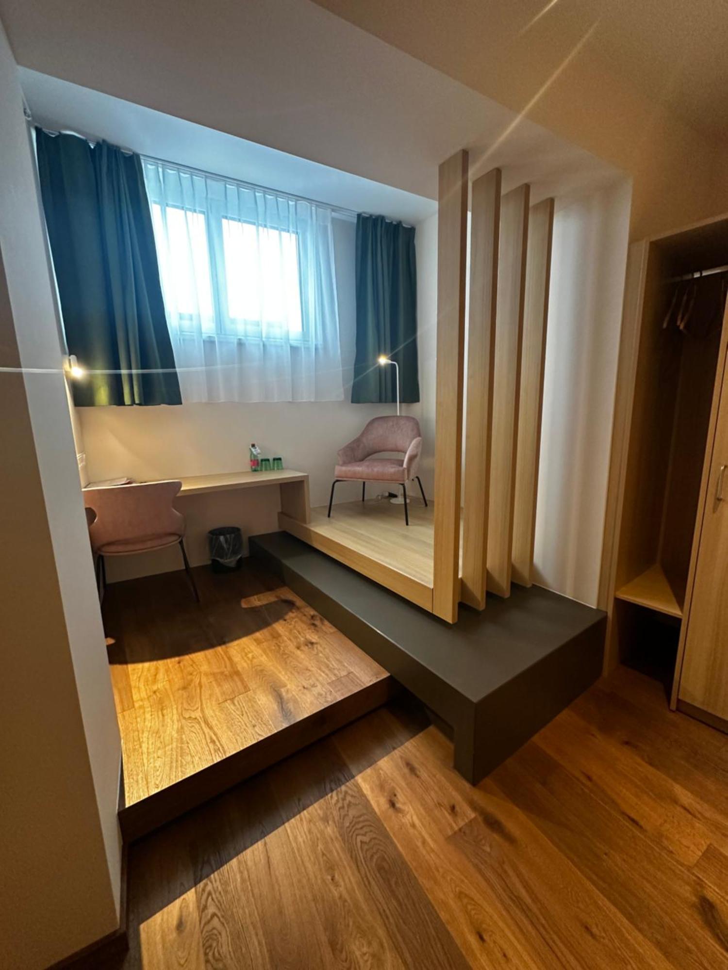 Hotel-Gasthof Graf Sankt Poelten Esterno foto
