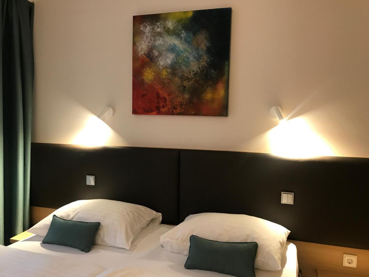 Hotel-Gasthof Graf Sankt Poelten Esterno foto